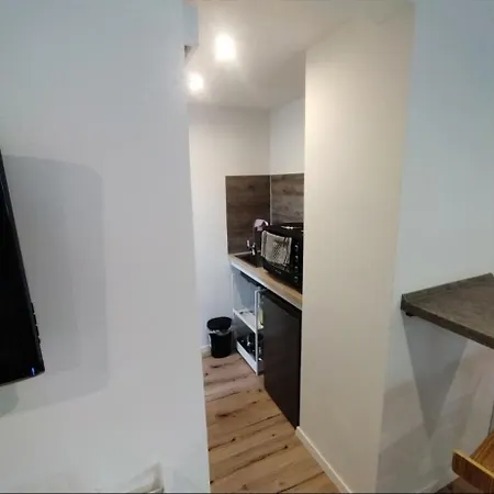 1d Apartment *